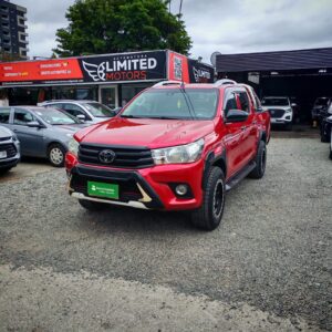 TOYOTA HILUX D CAB DX 4X4 2.4 • 2022