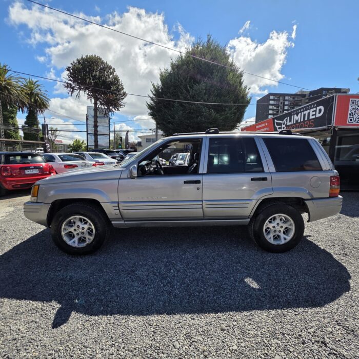 Jeep Grand Cherokee Limited 5.2 4X4 Aut — foto 13 de 39