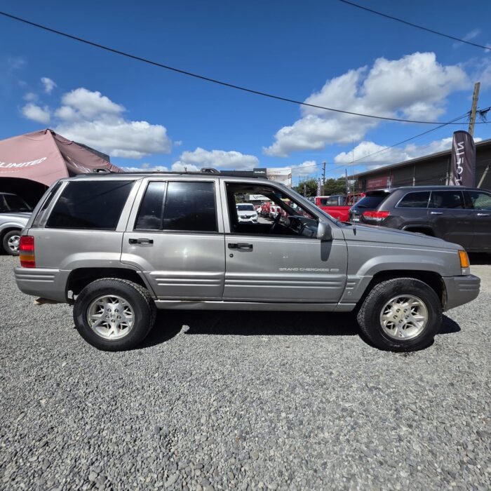 Jeep Grand Cherokee Limited 5.2 4X4 Aut — foto 15 de 39