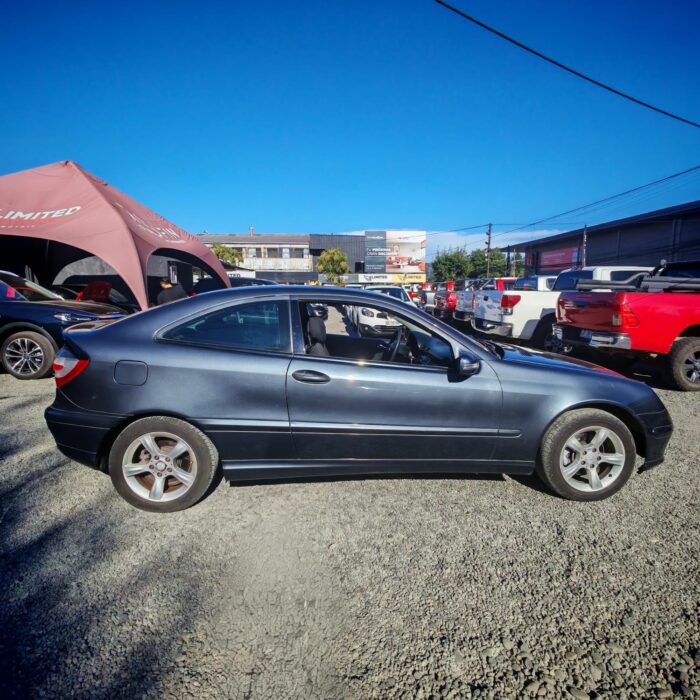 Mercedes-Benz C200 Sport Coupe 1.8 Aut — foto 16 de 40