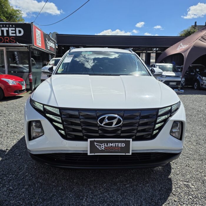HYUNDAI TUCSON NX4 2.0 AUT – Limited Motors