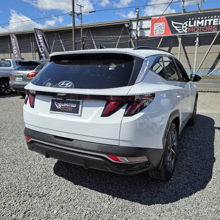 HYUNDAI TUCSON NX4 2.0 AUT – Limited Motors