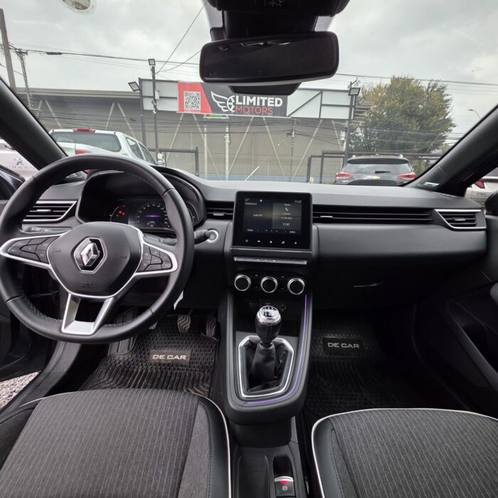 Renault Clio — foto 28 de 40