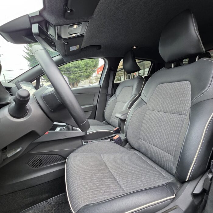 Renault Clio — foto 24 de 40