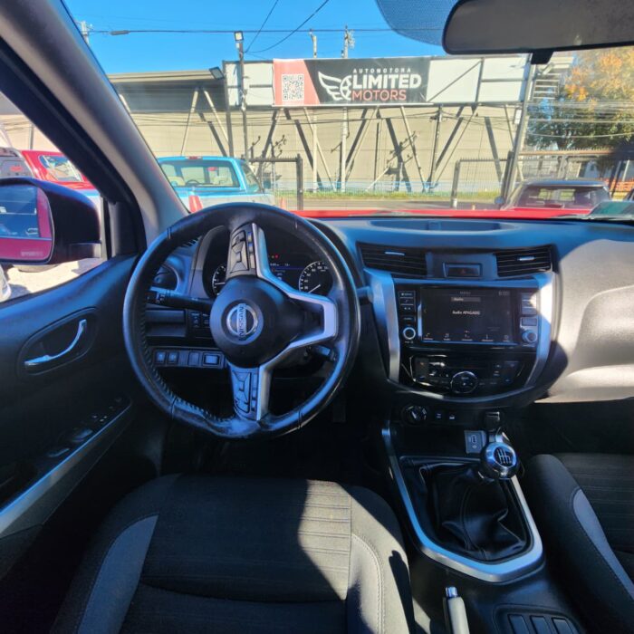 Nissan Navara — foto 28 de 40