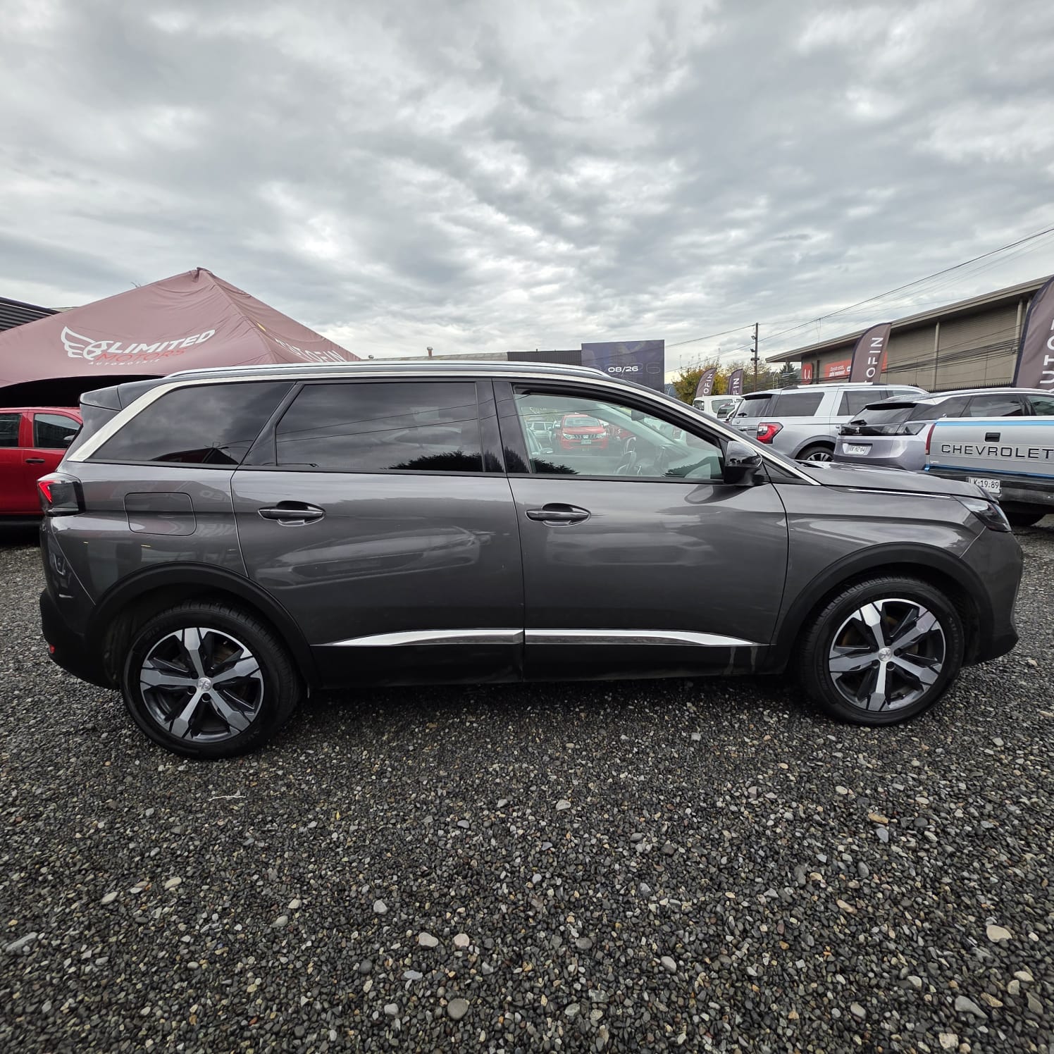 Peugeot 5008 Allure 1.5 Aut — foto 17 de 40