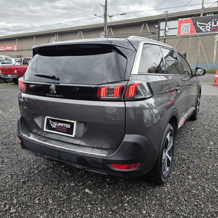 Peugeot 5008 Allure 1.5 Aut — foto 18 de 40