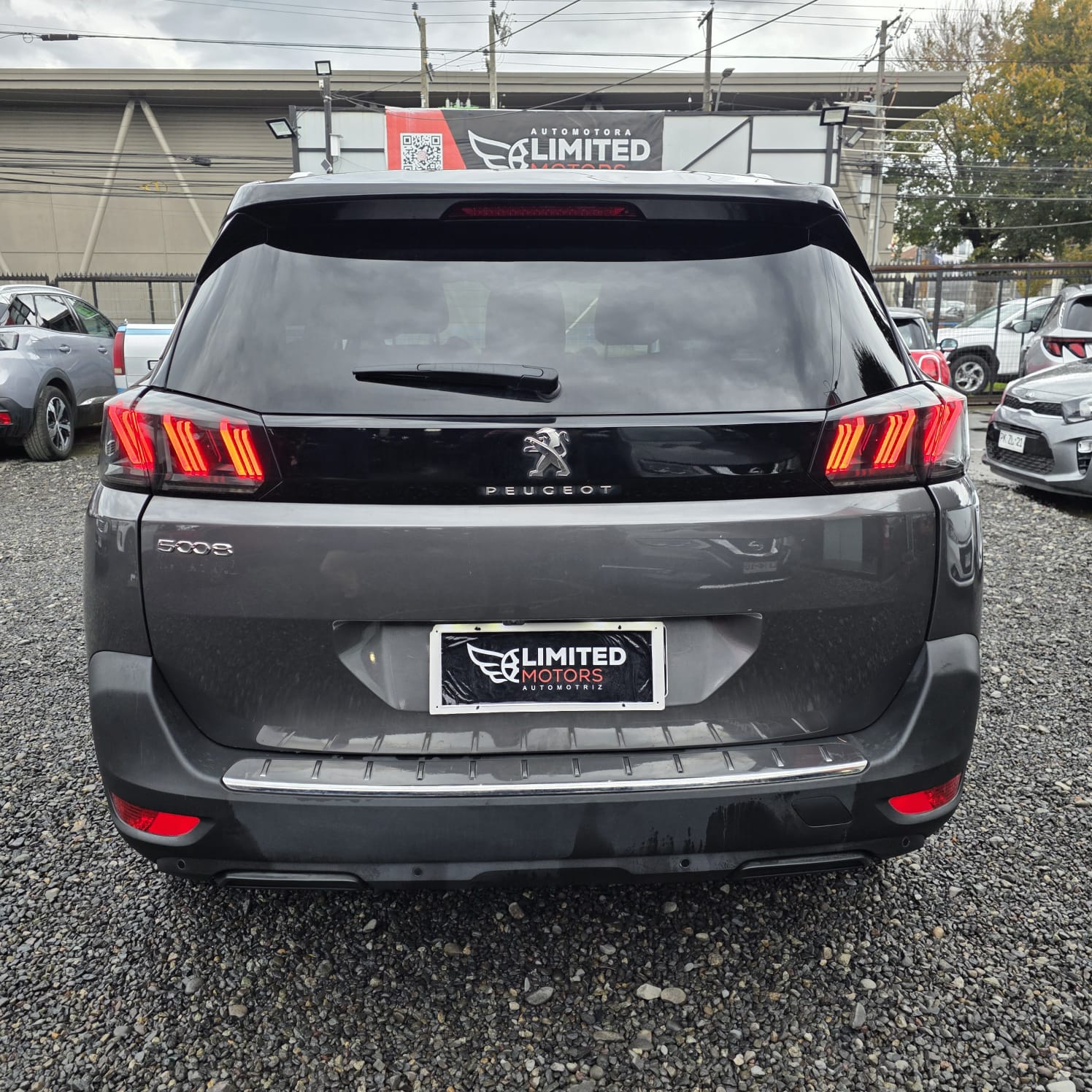 Peugeot 5008 Allure 1.5 Aut — foto 23 de 40