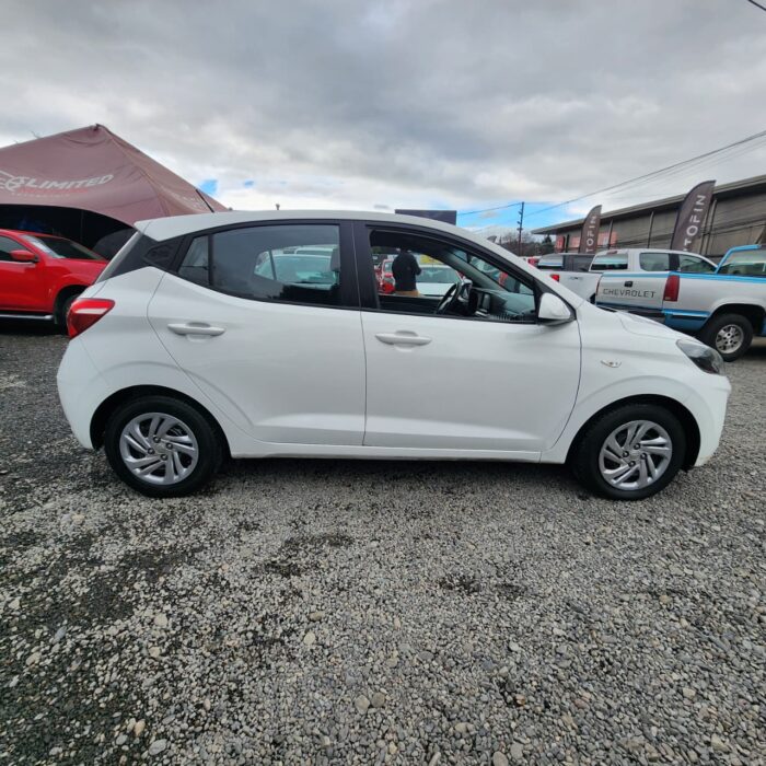 Hyundai Grand I10 Hb — foto 15 de 40