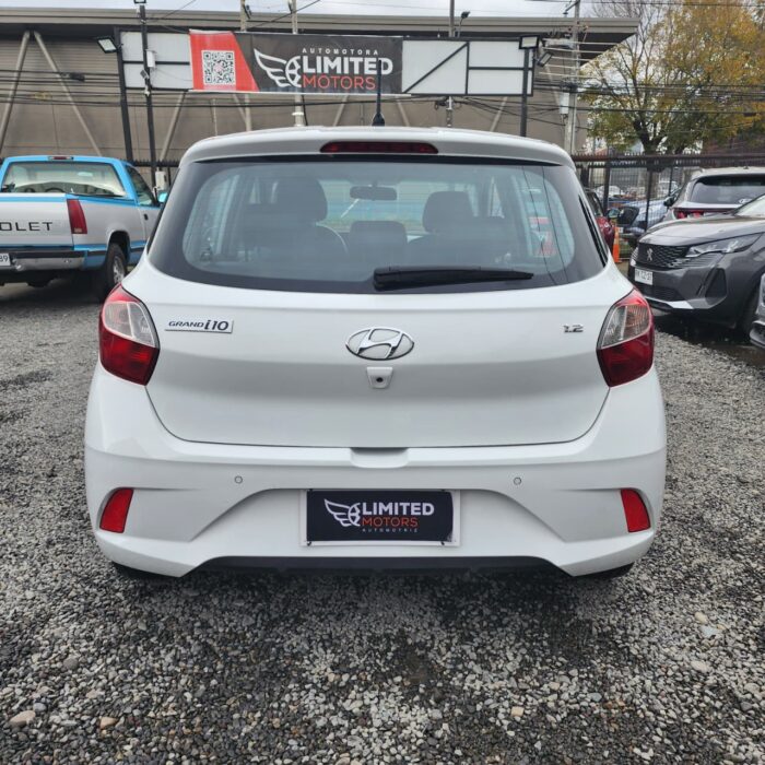 Hyundai Grand I10 Hb — foto 21 de 40