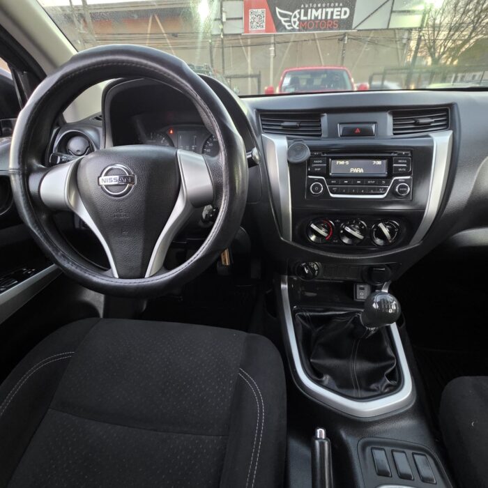 Nissan Np300 Dcab — foto 30 de 40
