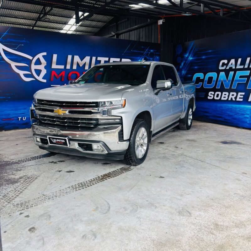 CHEVROLET SILVERADO CC DCAB 4X4 5.3 AUT • 2022 - vehículo usado Limited Motors