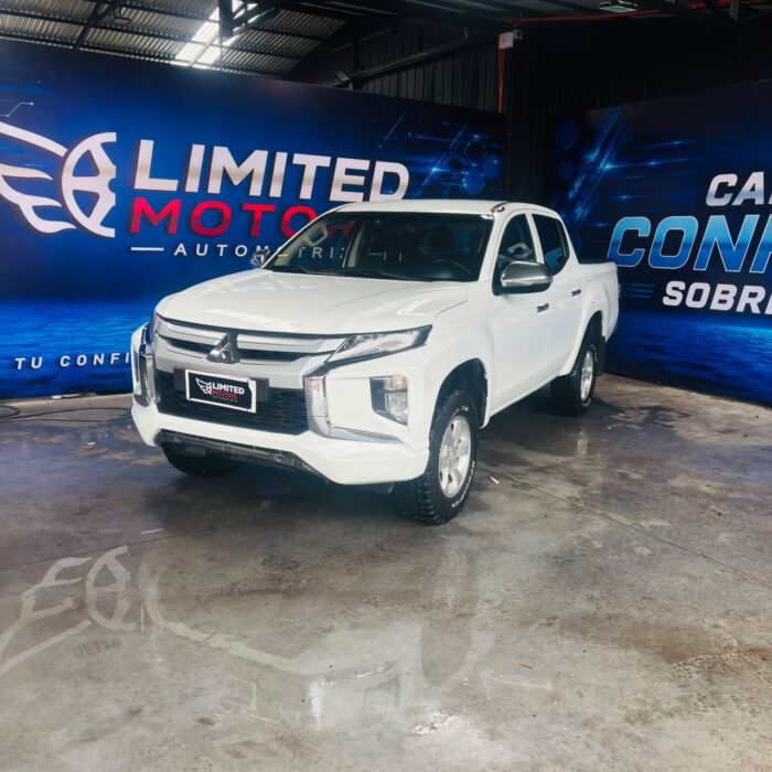 Mitsubishi L200 Katana Crt — foto 5 de 39