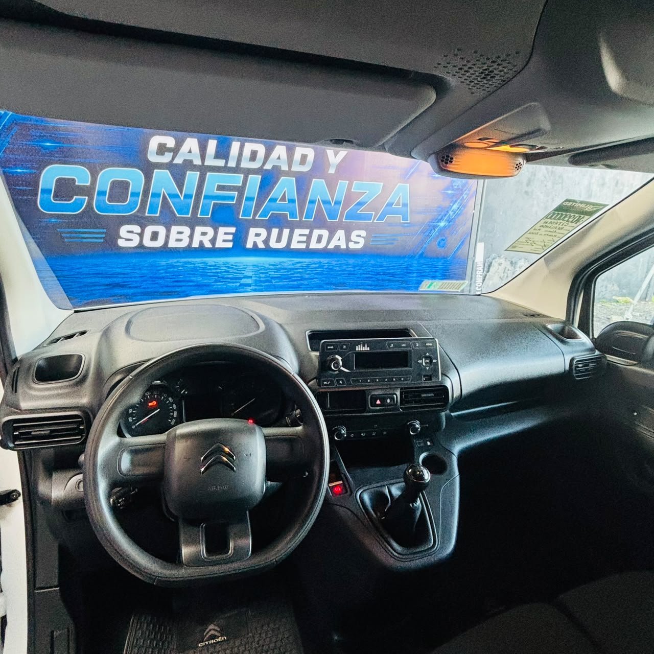 Citroën Berlingo K9 — foto 27 de 40