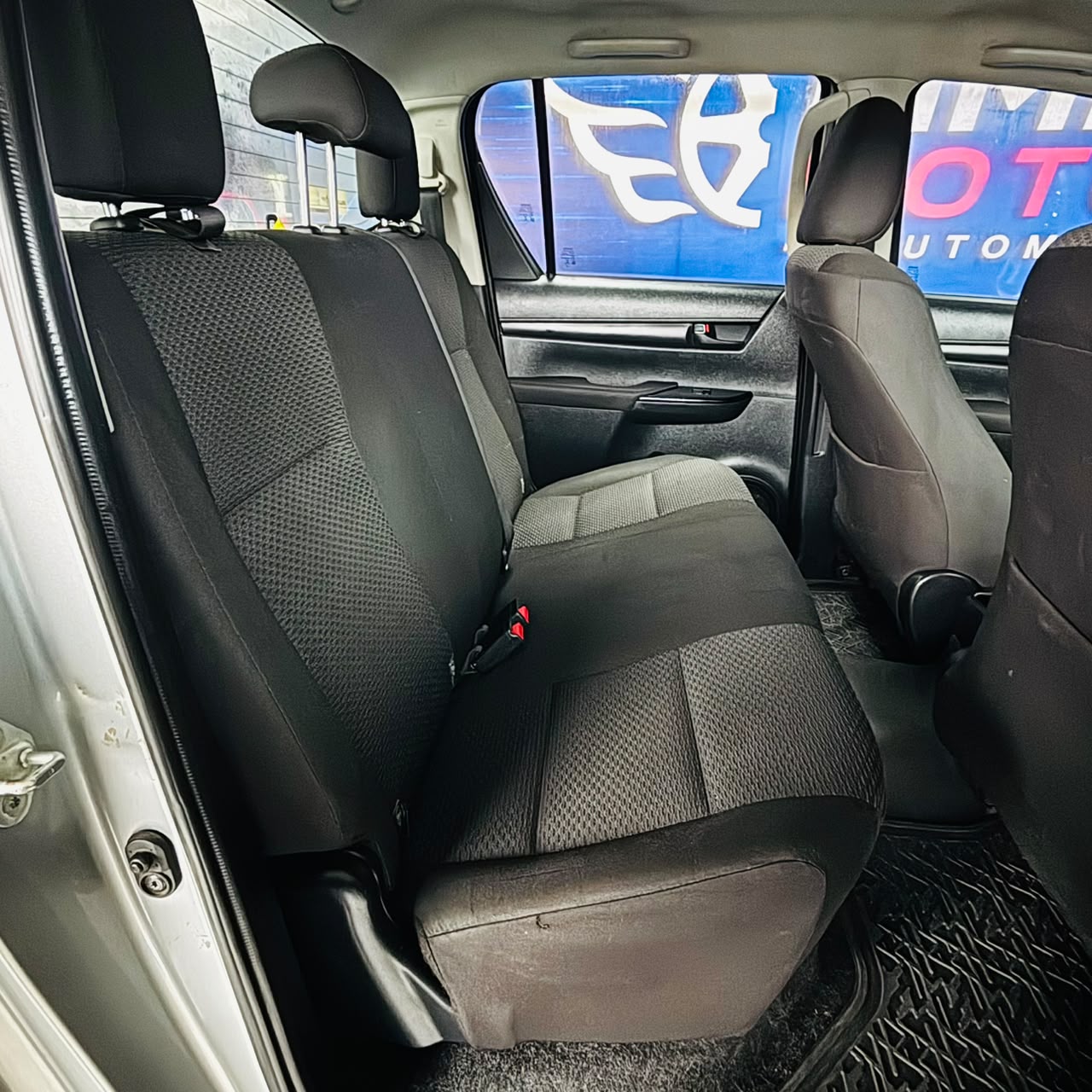 Toyota Hilux Dcab 4X4 4P — foto 27 de 40