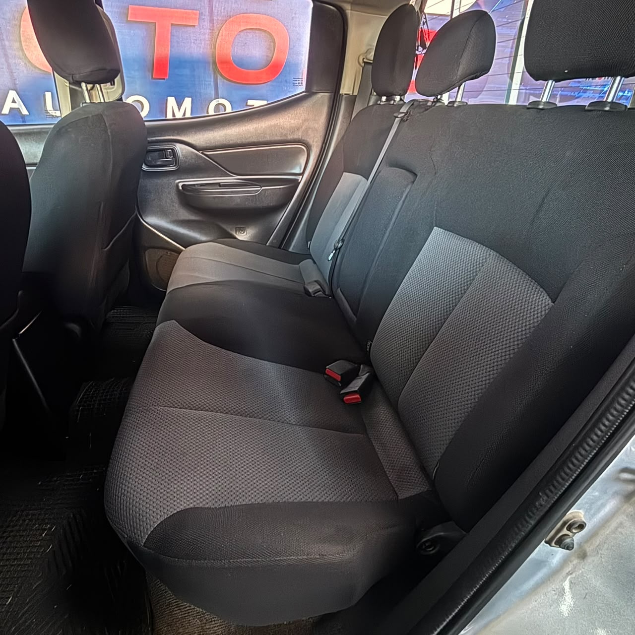 Mitsubishi L200 Work Cr — foto 27 de 40