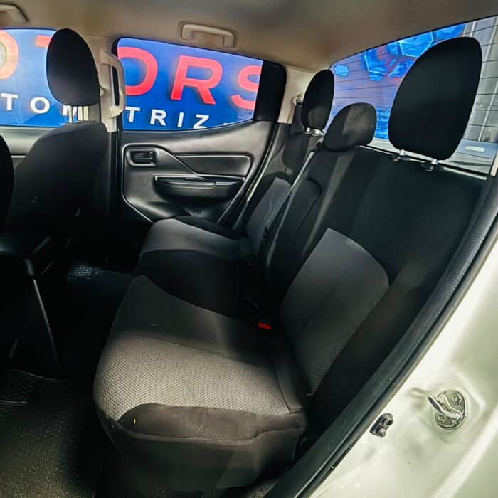 Mitsubishi L200 Katana Crt — foto 25 de 39