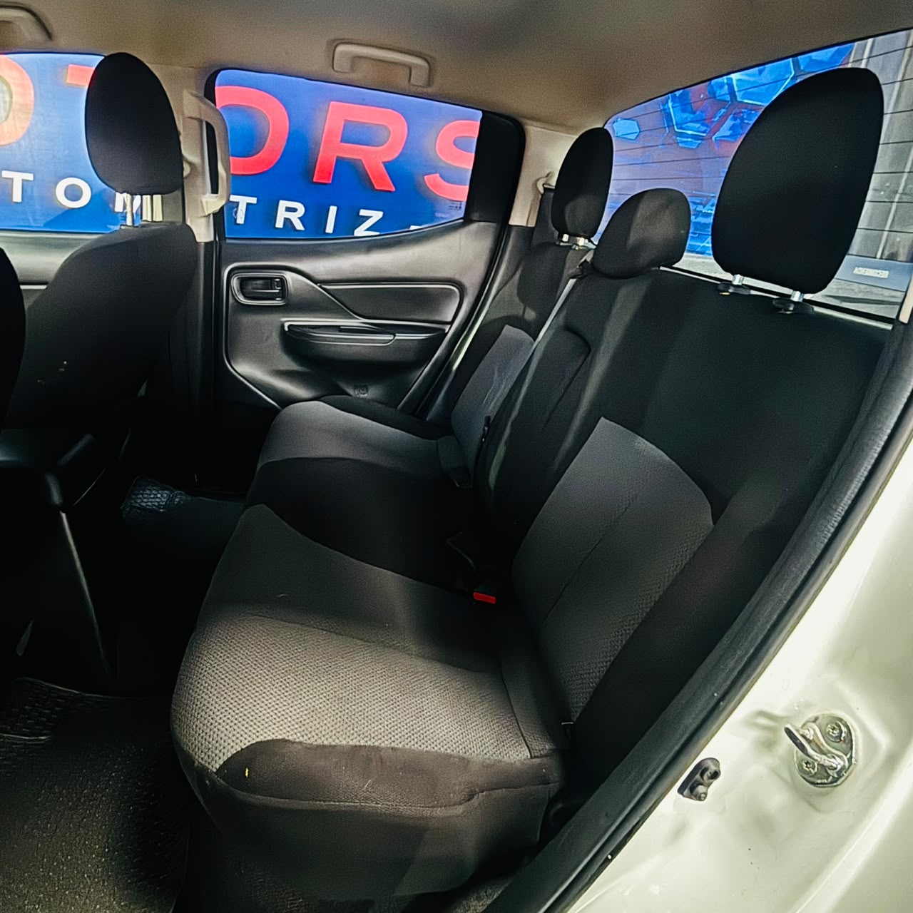 Mitsubishi L200 Katana Crt — foto 26 de 39