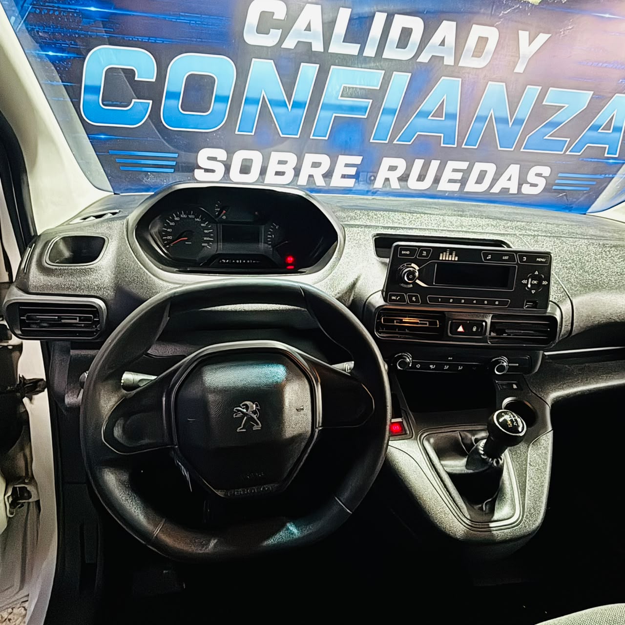 Peugeot Partner Hdi92 L1 — foto 29 de 40