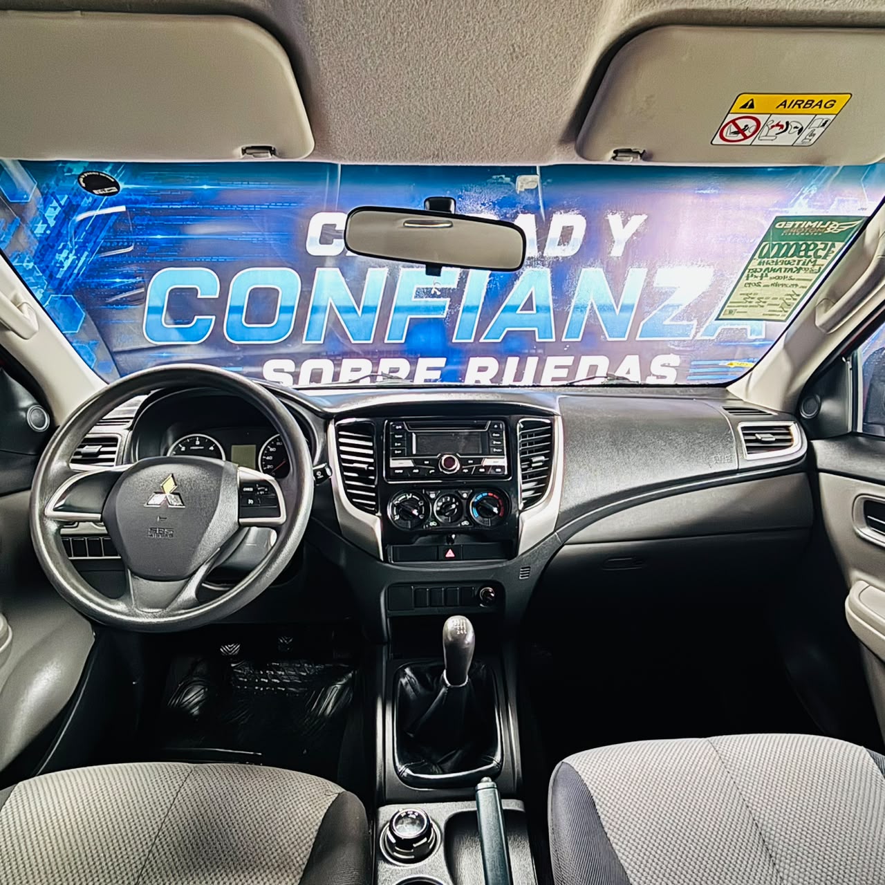 Mitsubishi L200 Katana Crt — foto 29 de 40