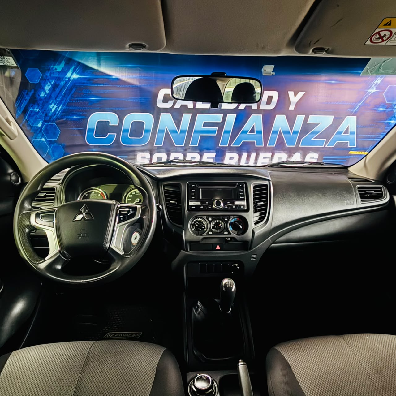 Mitsubishi L200 Katana Crt — foto 28 de 39
