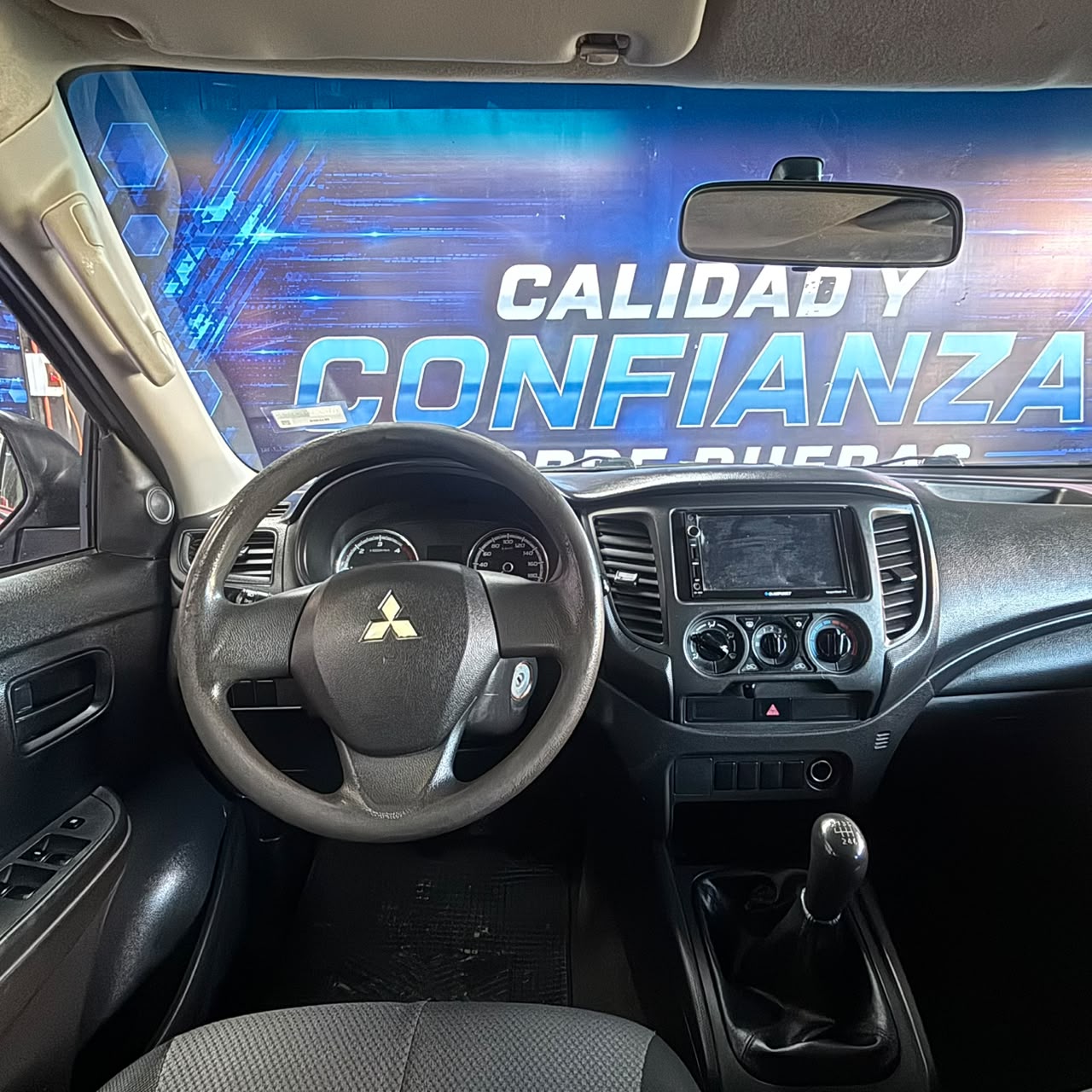 Mitsubishi L200 Work Cr — foto 31 de 40