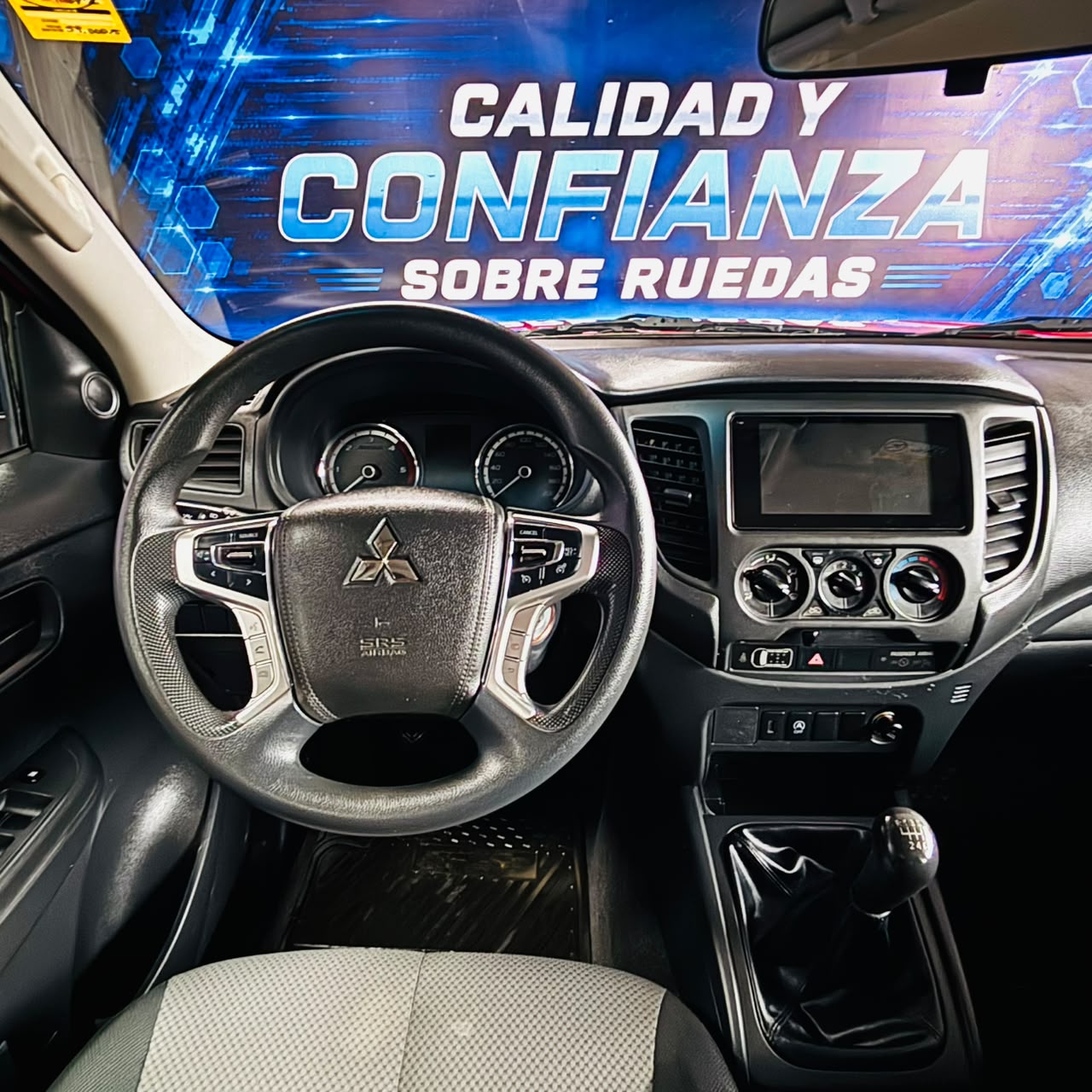 Mitsubishi L200 Crt2.2 Mt 4X4 Dsl — foto 31 de 40
