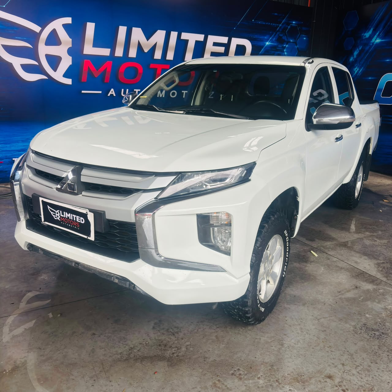 Mitsubishi L200 Katana Crt — foto 10 de 39