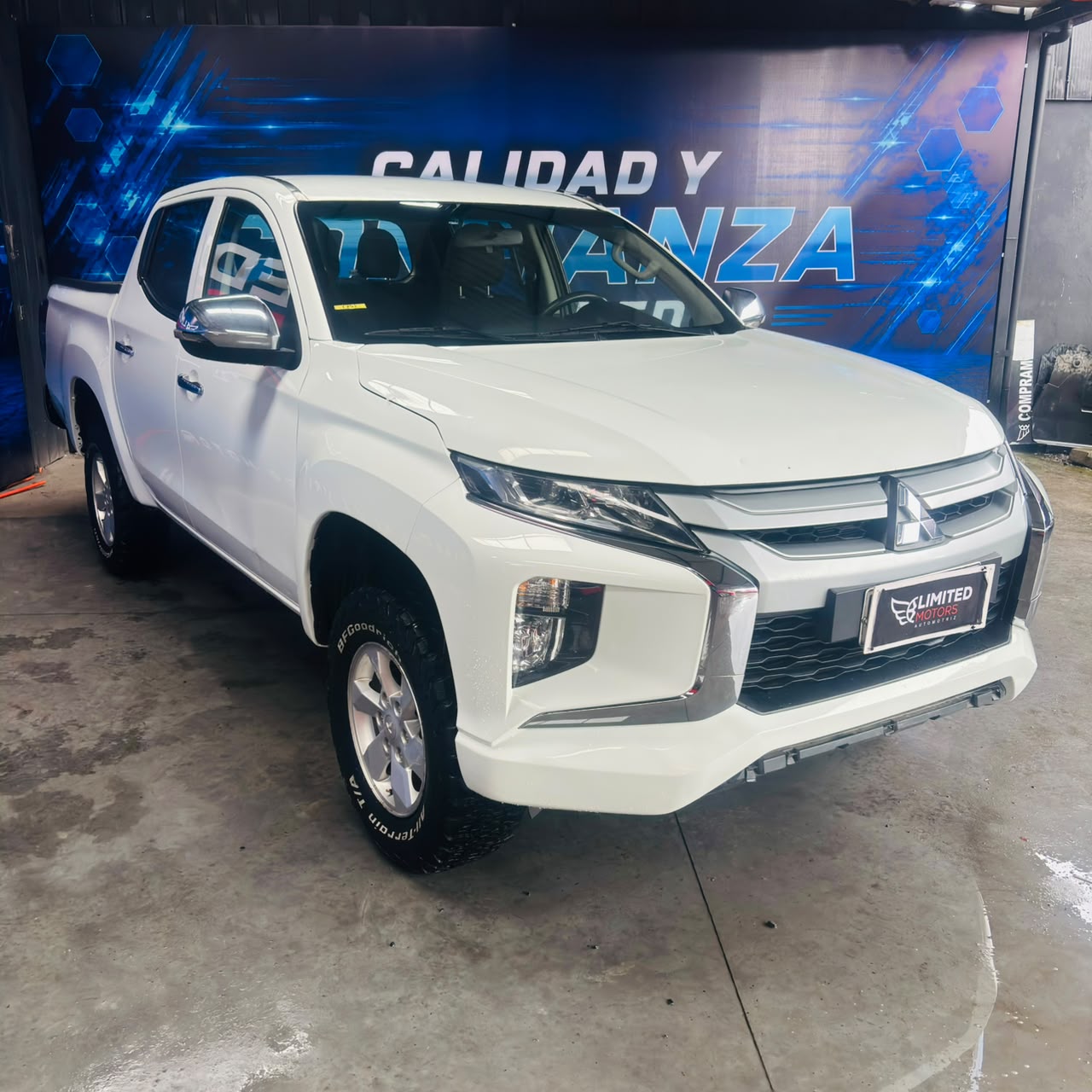 Mitsubishi L200 Katana Crt — foto 12 de 39