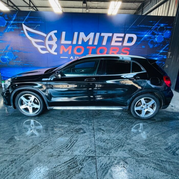 Mercedes-Benz Gla220 — foto 13 de 39