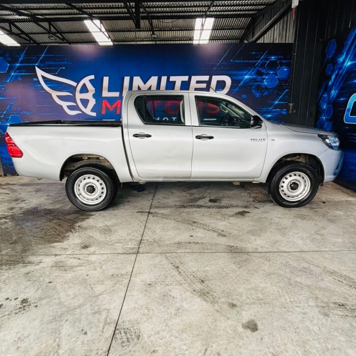 Toyota Hilux Dcab 4X4 4P — foto 16 de 40
