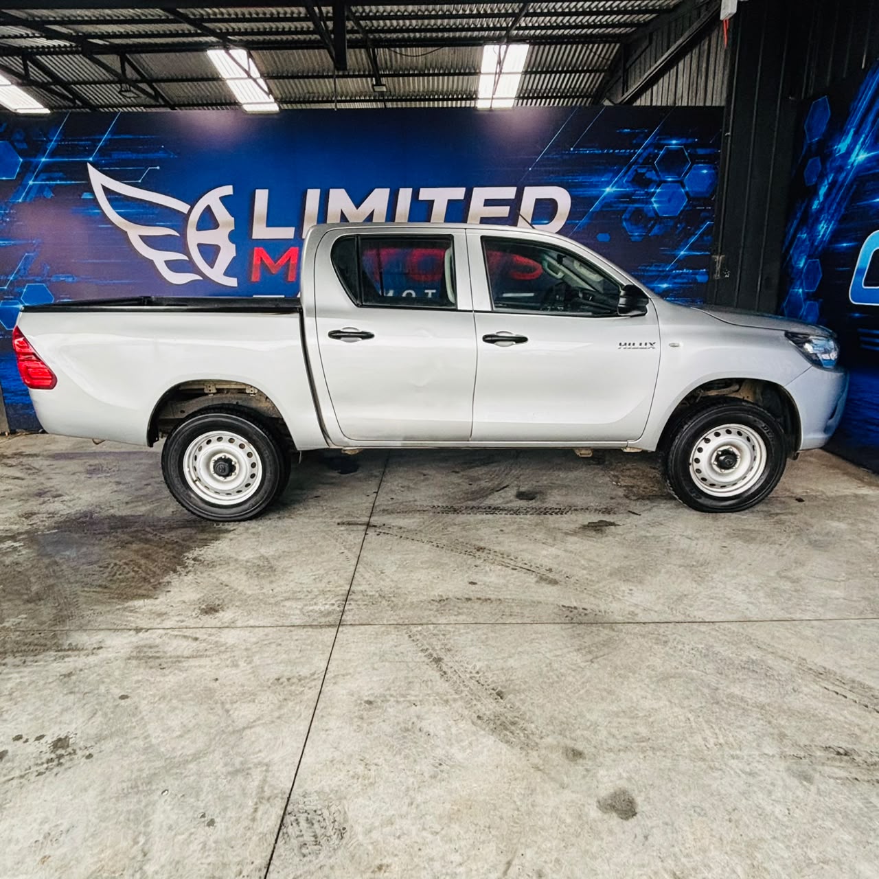 Toyota Hilux Dcab 4X4 4P — foto 17 de 40