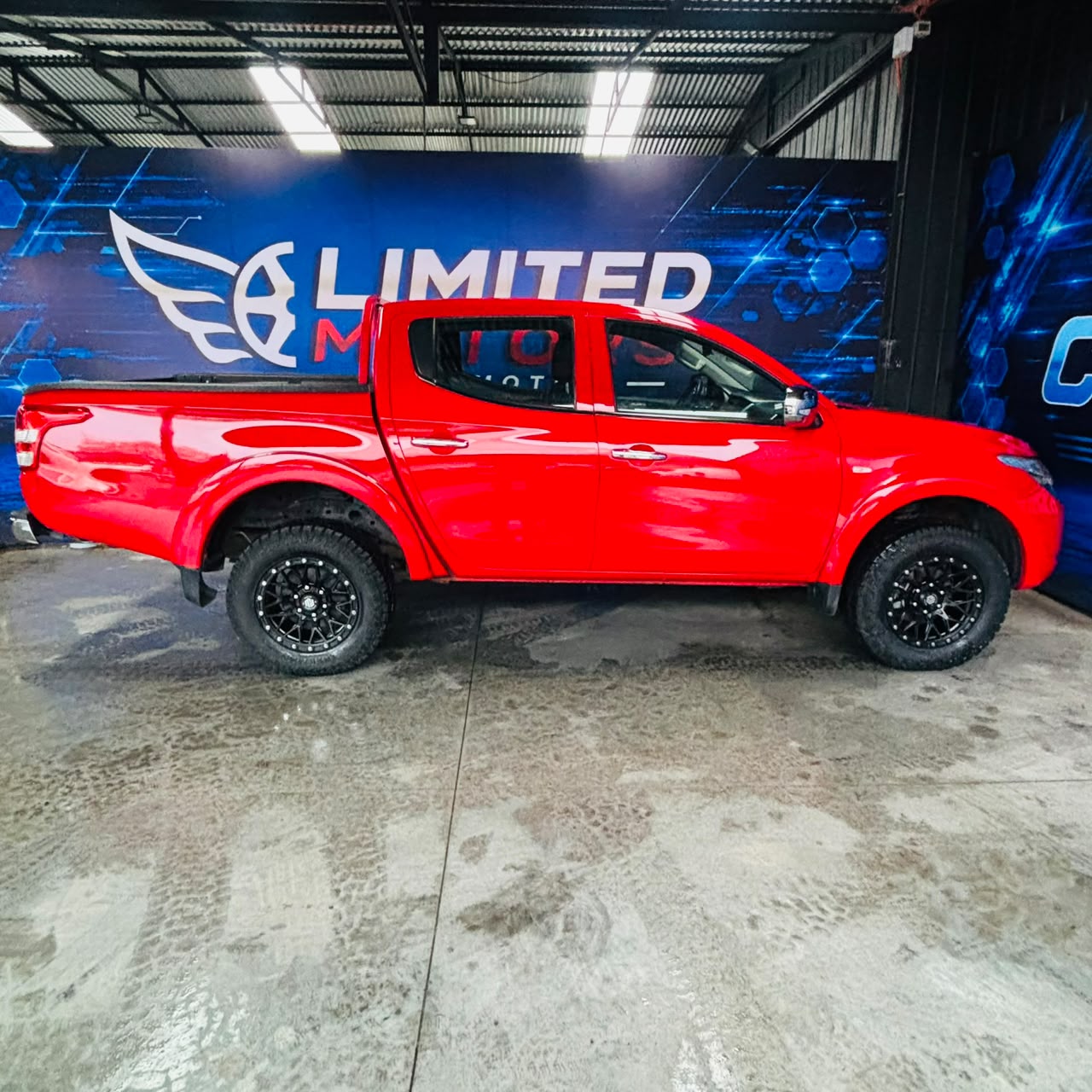 Mitsubishi L200 Katana Crt — foto 17 de 40