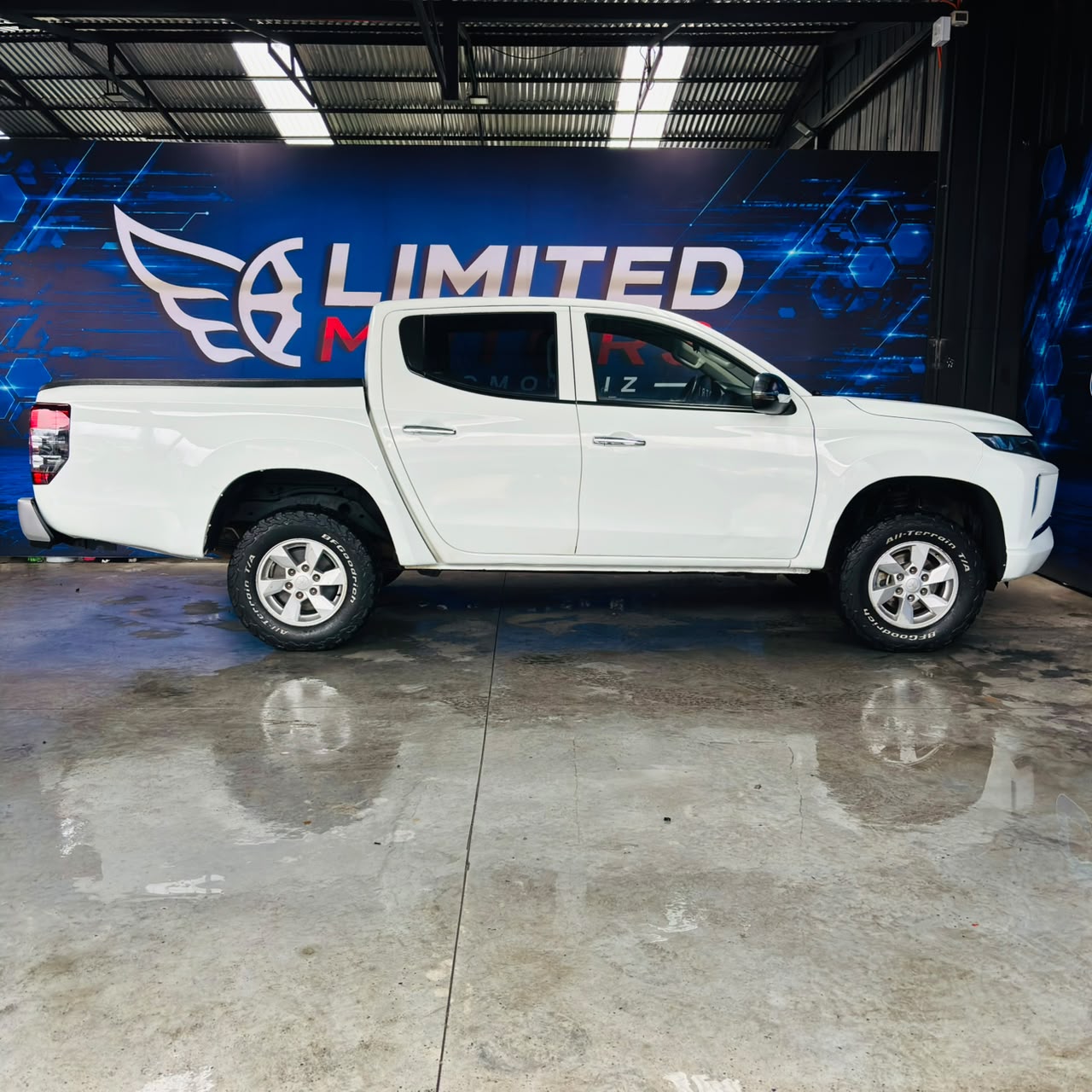 Mitsubishi L200 Katana Crt — foto 16 de 39