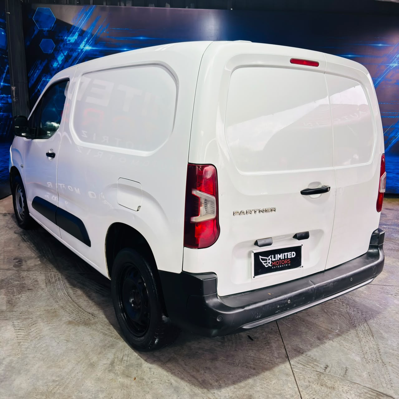 Peugeot Partner Hdi92 L1 — foto 19 de 40