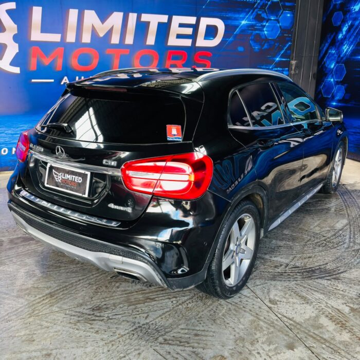 Mercedes-Benz Gla220 — foto 19 de 39