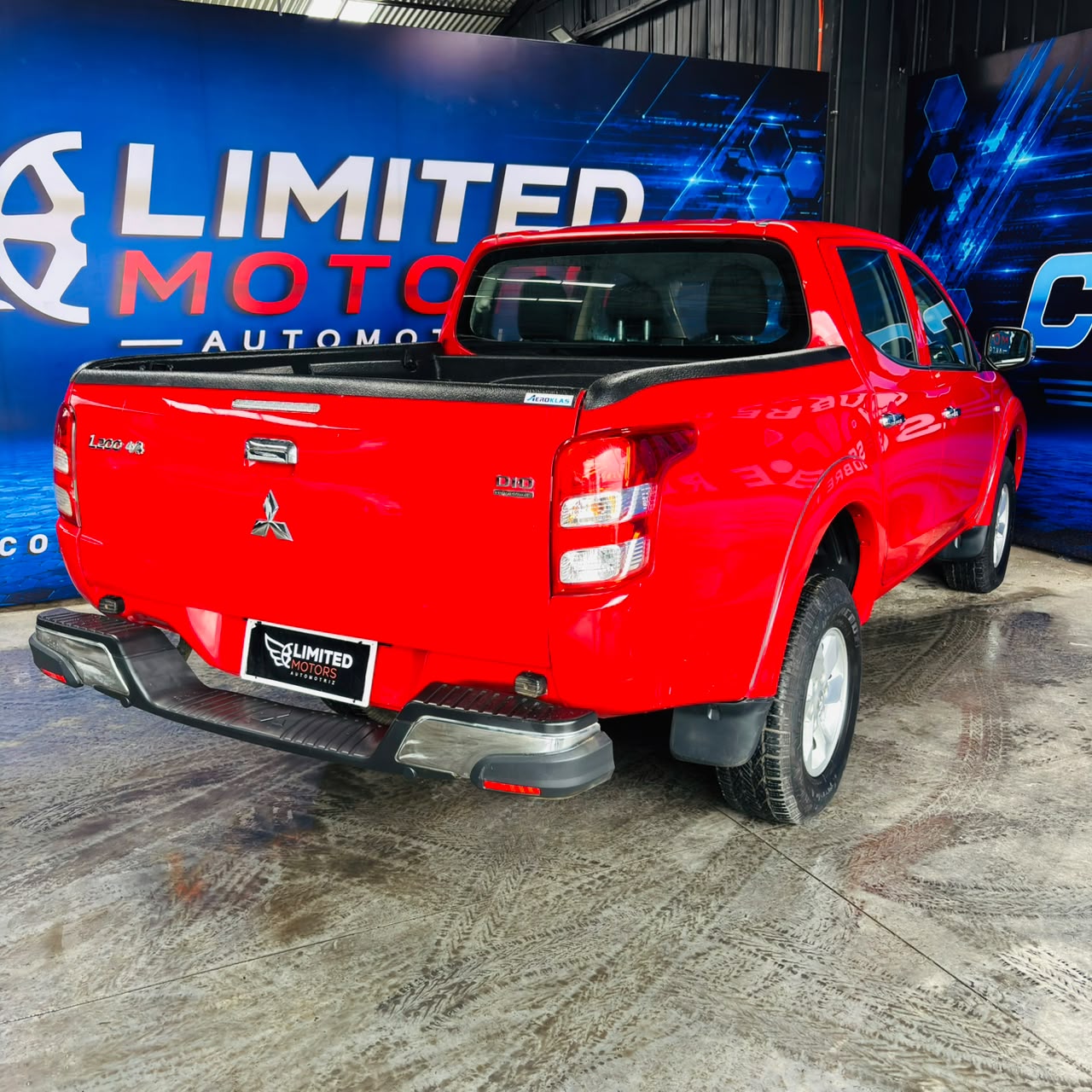 Mitsubishi L200 Katana Crt — foto 21 de 40