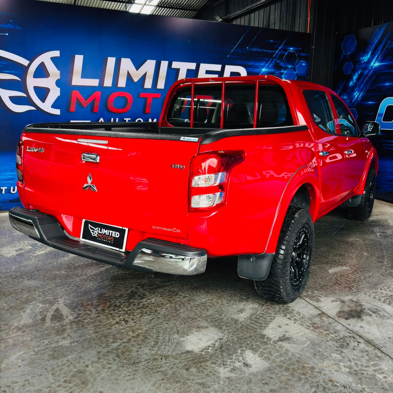 Mitsubishi L200 Katana Crt — foto 21 de 40