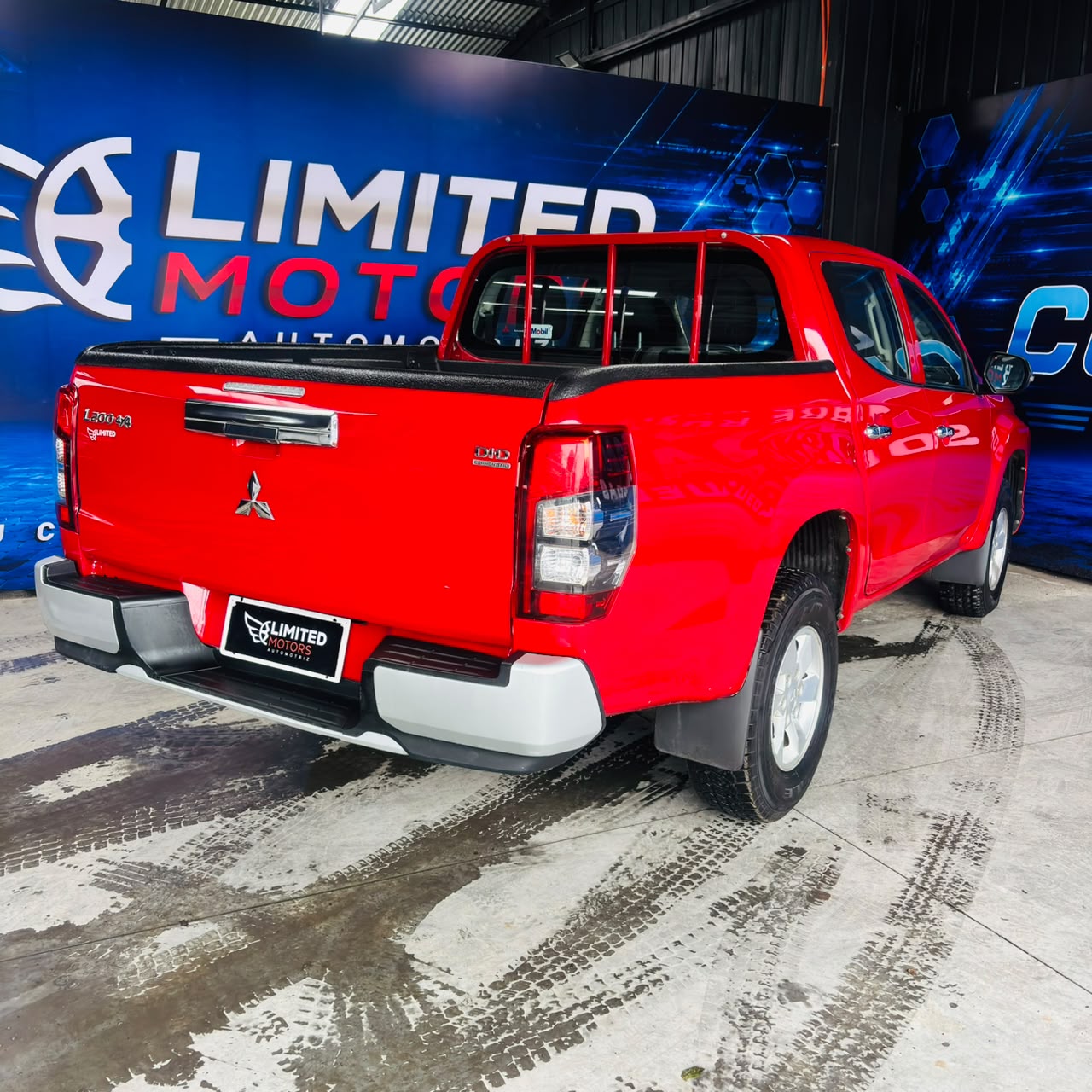 Mitsubishi Katana L-200 2.4 Mt 4X4 Dsl D — foto 21 de 40