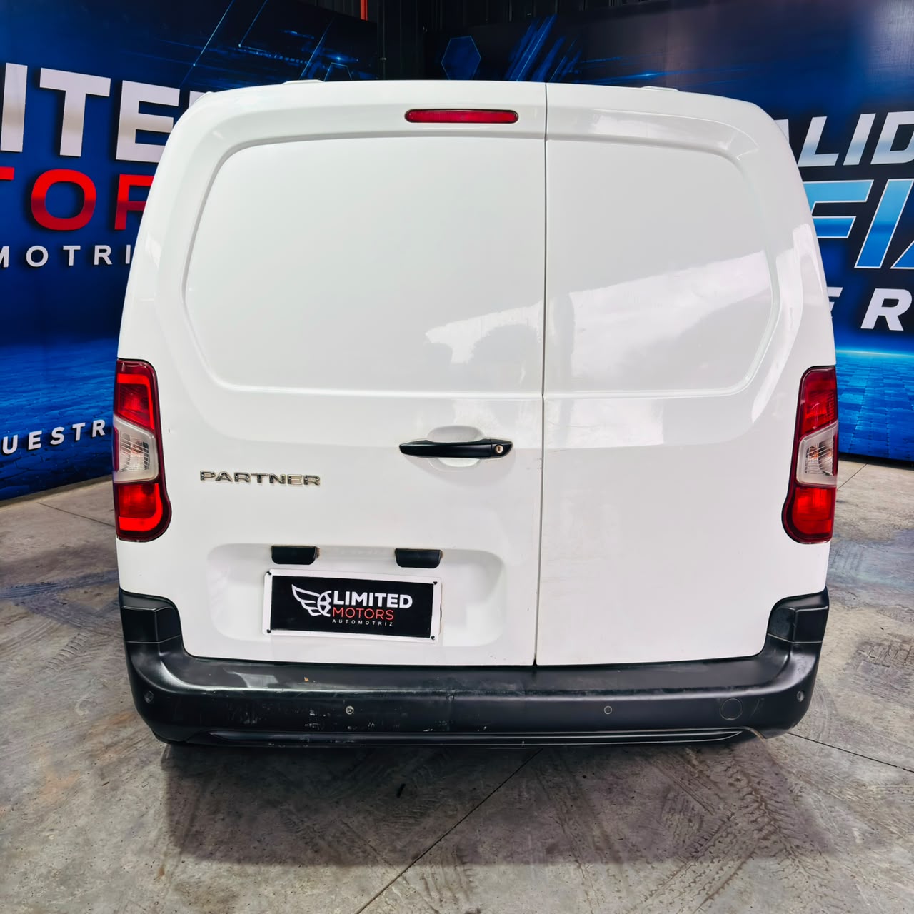 Peugeot Partner Hdi92 L1 — foto 23 de 40