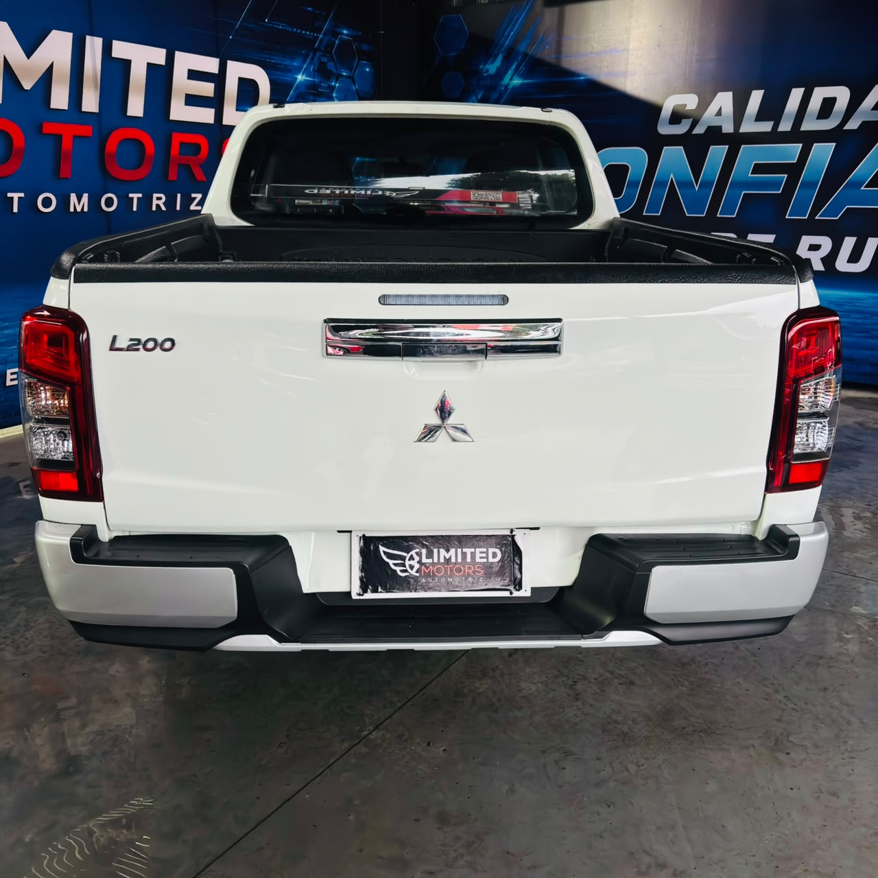 Mitsubishi L200 Katana Crt — foto 22 de 39