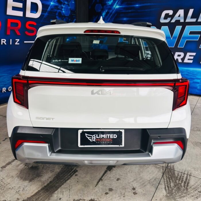KIA Sonet Ex1.5L 6Mt — foto 22 de 40