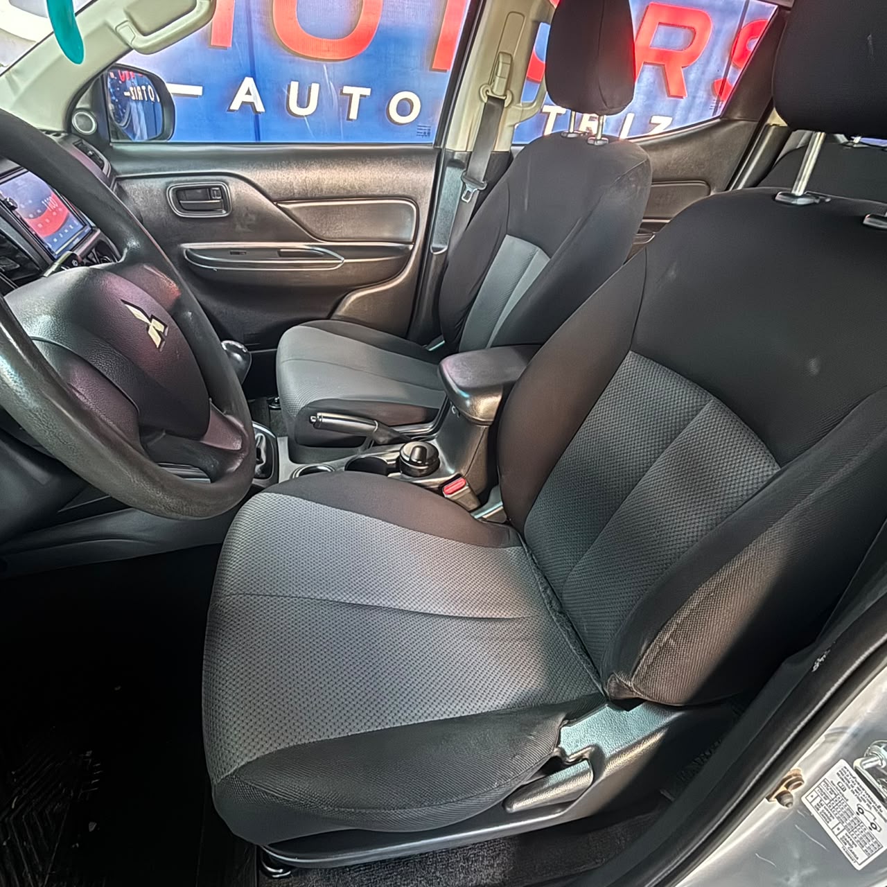 Mitsubishi L200 Work Cr — foto 25 de 40