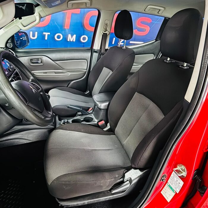 Mitsubishi L200 Katana Crt — foto 24 de 40