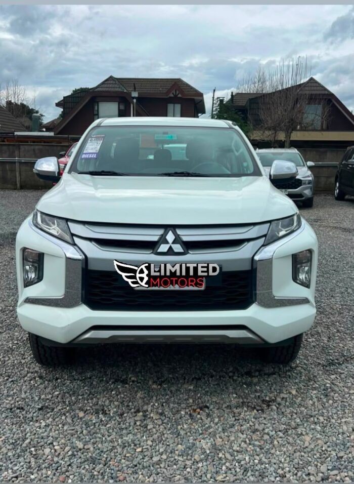 Mitsubishi L200 Katana Crt — foto 7 de 37