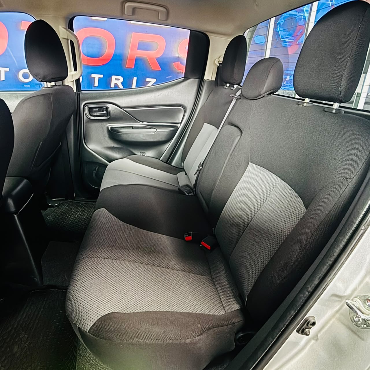 Mitsubishi L200 Katana Cr — foto 26 de 39
