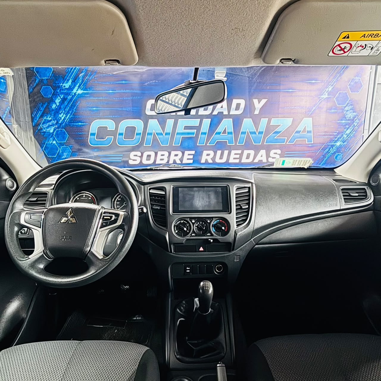 Mitsubishi L200 Katana Cr — foto 28 de 39
