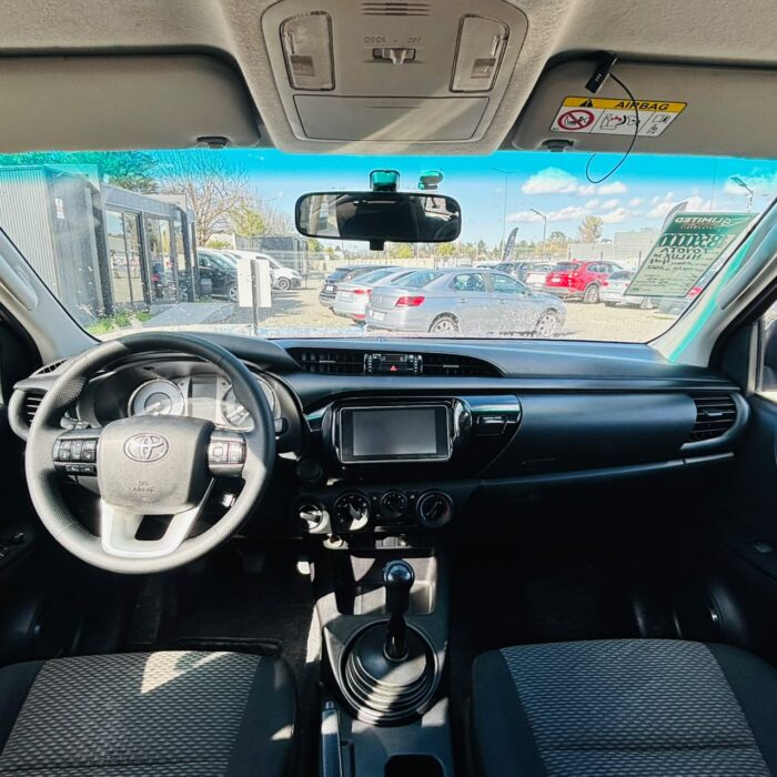 Toyota Hilux D Cab — foto 27 de 39