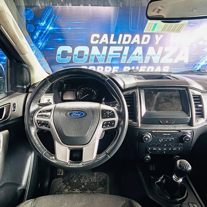 Ford Ranger Dcab Xlt — foto 30 de 40