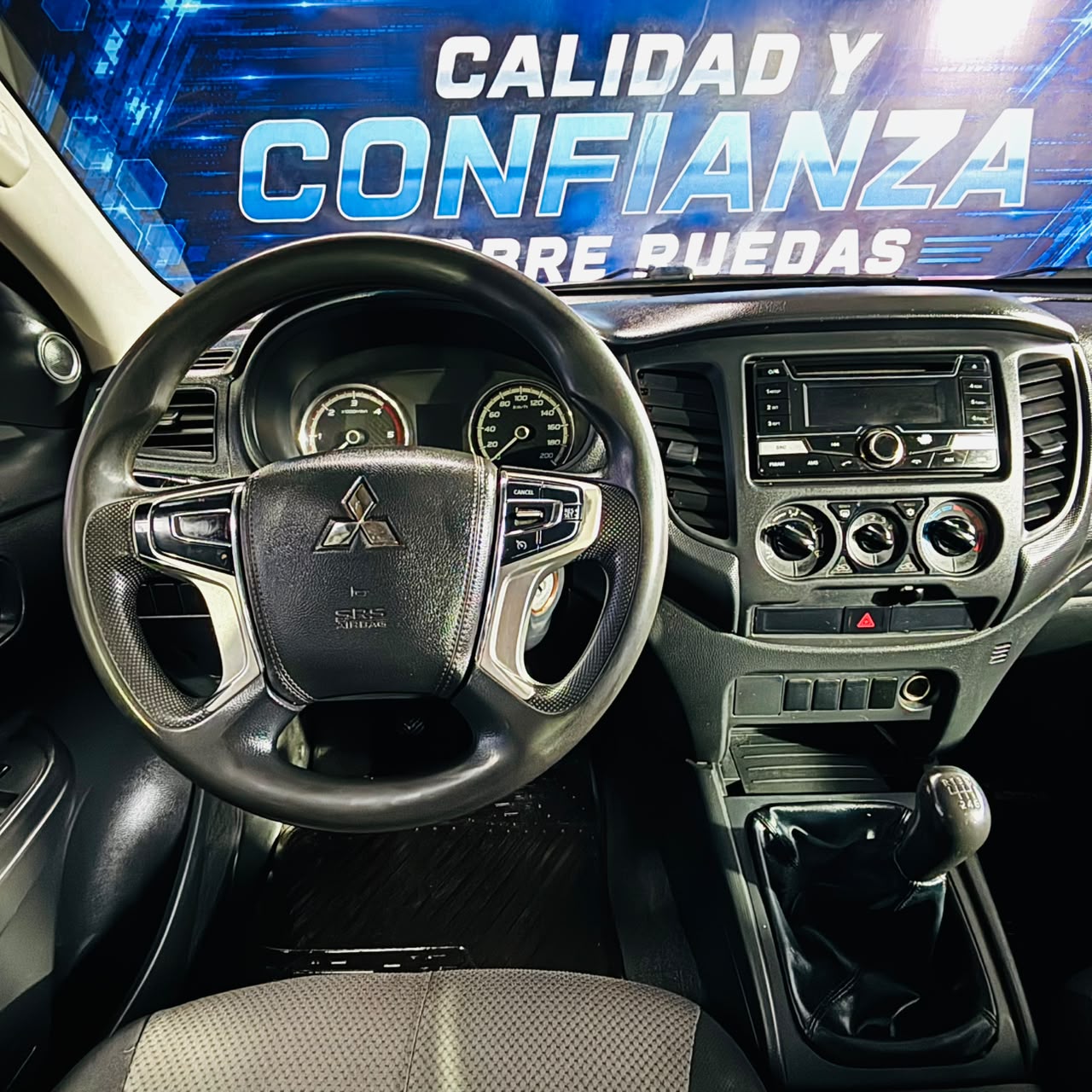 Mitsubishi L200 Katana Crt — foto 30 de 39